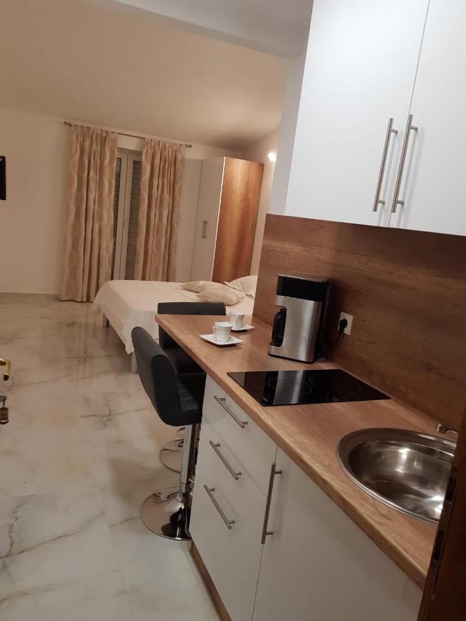 מאקרסקה Apartment Miskovic מראה חיצוני תמונה