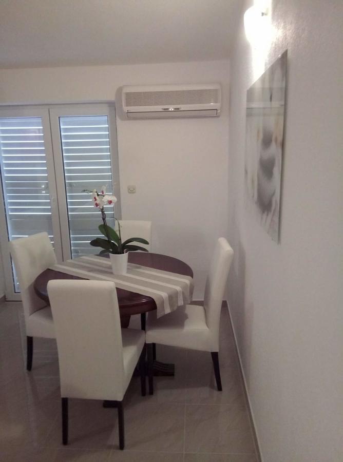 מאקרסקה Apartment Miskovic מראה חיצוני תמונה